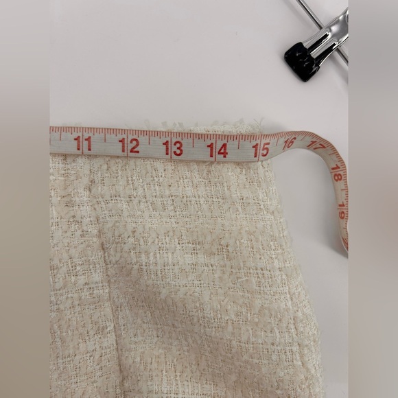ASTR the Label Kiona Tweed Mini Skirt MSRP $109 Size M Cream - Picture 12 of 13